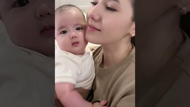 听到孩子的笑声,妈妈的辛苦付出都值得 听到孩子的笑声,妈妈的辛苦付出都值得