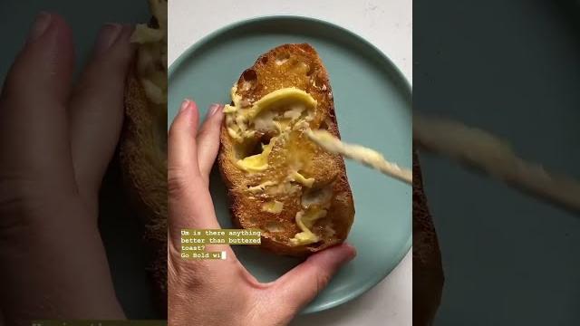 Buttered toast with sea salt & honey Buttered toast with sea salt & honey