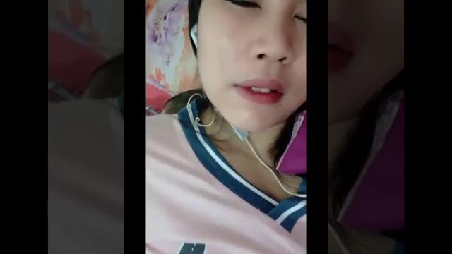 Bigo live hot mama muda lagi senge mendesah enak Bigo live hot mama muda lagi senge mendesah enak