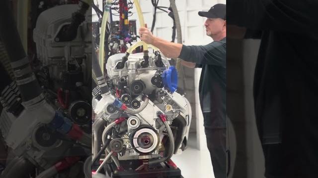 10,000 rpm hemi!! 10,000 rpm hemi!!