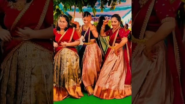ఎల్లయ్య బావ ఎల్లయ్య బావ ️ #folk #music #folkmusic #rock #livemusic #singersongwriterlife ఎల్లయ్య బావ ఎల్లయ్య బావ ️ #folk #music #folkmusic #rock #livemusic #singersongwriterlife