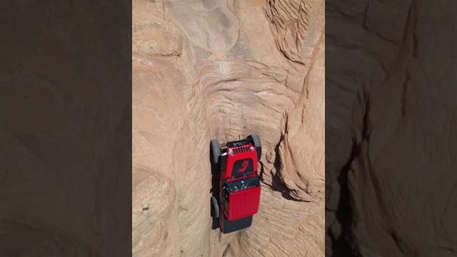 Straight up the chute! #sandhollow #jeep #offroad #shorts Straight up the chute! #sandhollow #jeep #offroad #shorts