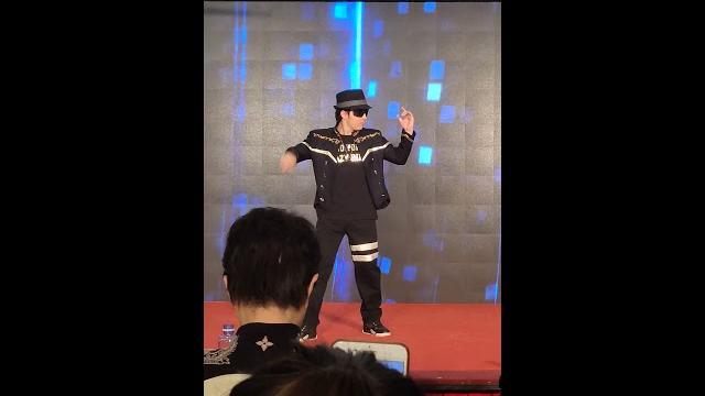 中国达人秀曾经的冠军卓君机械舞 中国达人秀曾经的冠军卓君机械舞