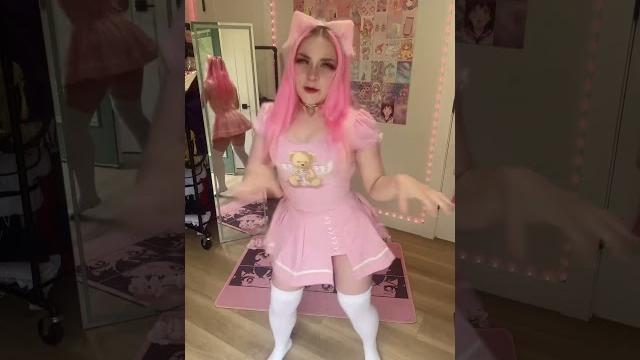 Don’t go kitty kitty, you’re so pretty pretty! Don’t go kitty kitty, you’re so pretty pretty!