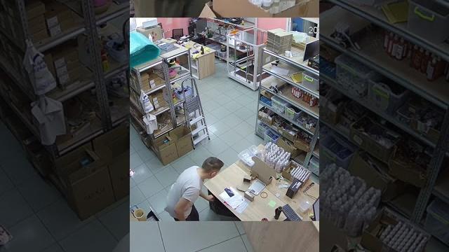 Иногда артем лагает #junea Иногда артем лагает #junea