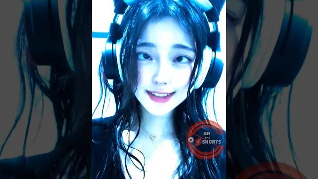 Simple ahegao girl gamer girl cosplay #shorts Simple ahegao girl gamer girl cosplay #shorts