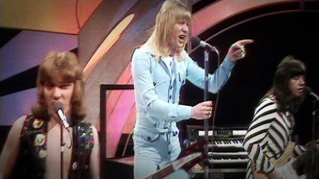 Sweet - fox on the run - top of the pops 23.12.1975 (official) Sweet - fox on the run - top of the pops 23.12.1975 (official)