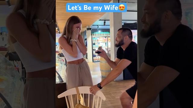 Mahmud muradov sevgilisi ni qolini so’radi#mma #ufc #uzbekistan #champion #octagon #wedding #viral Mahmud muradov sevgilisi ni qolini so’radi#mma #ufc #uzbekistan #champion #octagon #wedding #viral