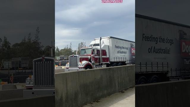 Kenworth t900 legend truck m7 rooty hill sydney australia 2/6/25 #shorts #trucks #sydney #australia Kenworth t900 legend truck m7 rooty hill sydney australia 2/6/25 #shorts #trucks #sydney #australia