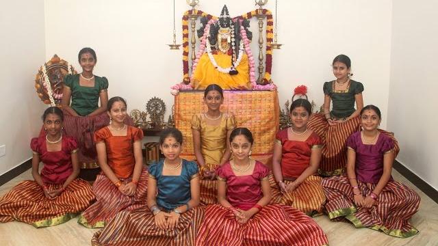 Ayigiri nandini | navadurgas singing mahishasura marddini sthothram | vande guru paramparaam | Ayigiri nandini | navadurgas singing mahishasura marddini sthothram | vande guru paramparaam |