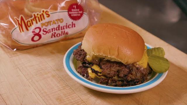 How to make an oklahoma fried onion burger with george motz How to make an oklahoma fried onion burger with george motz