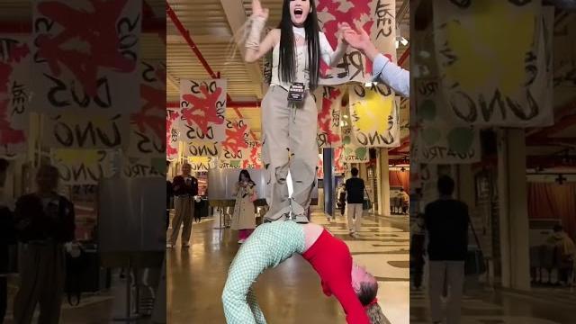 She is sooo strong! #kikakim #xoteam She is sooo strong! #kikakim #xoteam