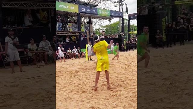 Ronaldinho gaúcho deu show em quadra - futevôlei Ronaldinho gaúcho deu show em quadra - futevôlei