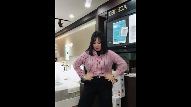 搞笑拍灰舞抖音 搞笑拍灰舞抖音