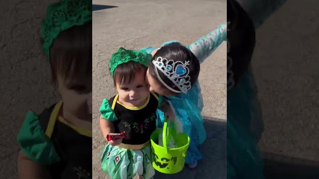 #shorts #halloween #elsa #anna #frozen #letitgo #showyourself #kids #trickortreat #trunkortreat #shorts #halloween #elsa #anna #frozen #letitgo #showyourself #kids #trickortreat #trunkortreat