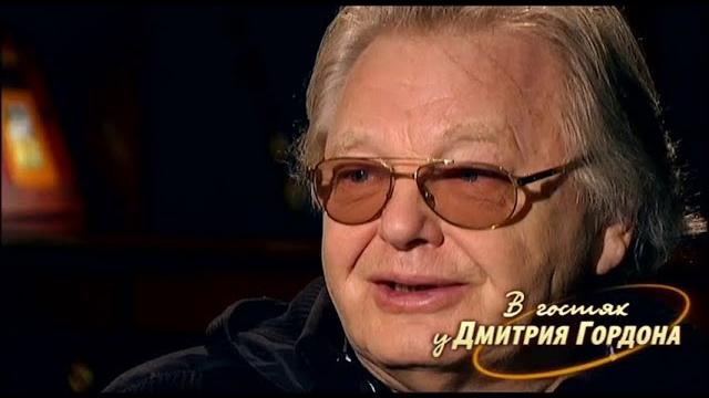 Антонов: эсамбаев в папахе сидел на диване, подложив под себя ноги, и весь день принимал гостей Антонов: эсамбаев в папахе сидел на диване, подложив под себя ноги, и весь день принимал гостей