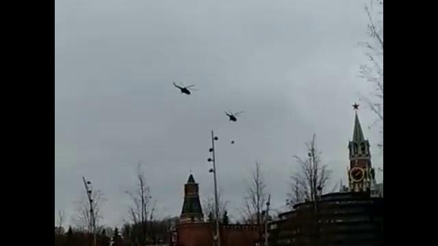 Загадочные вертолеты над кремлем Загадочные вертолеты над кремлем