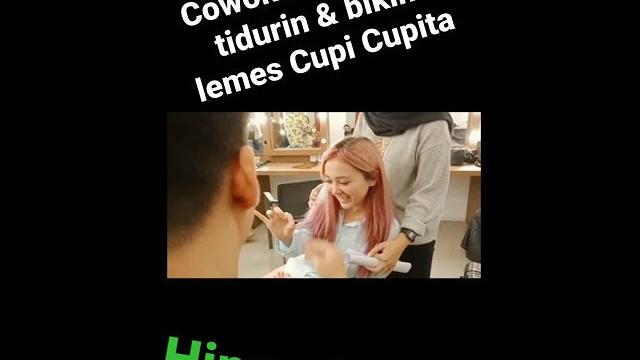 Cupi cupita yang dipaksa tidur & dibikin lemes malah ketawa2 #cupicupita #hipnotis #hypnostreet Cupi cupita yang dipaksa tidur & dibikin lemes malah ketawa2 #cupicupita #hipnotis #hypnostreet