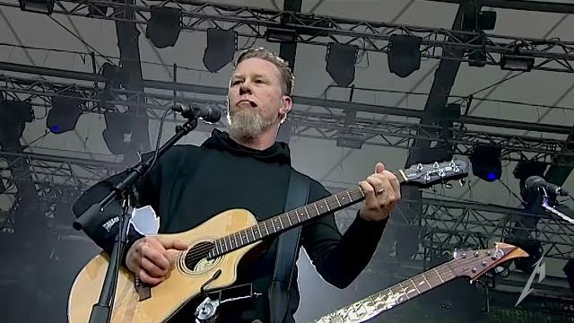 Metallica - the unforgiven (live in berlin - germany) Metallica - the unforgiven (live in berlin - germany)