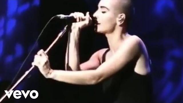 Sinéad o'connor - nothing compares 2 u (live in europe 1990) Sinéad o'connor - nothing compares 2 u (live in europe 1990)