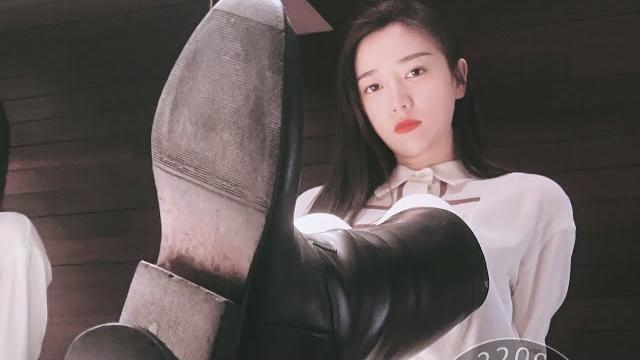 莲下淤清 2024 05 08a 室内 皮特里 马靴 瓷砖地板 莲下淤清 2024 05 08a 室内 皮特里 马靴 瓷砖地板