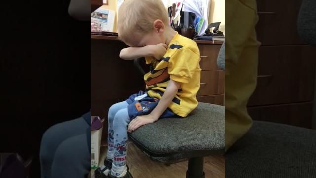 Кирилл рвет, ему плохо, вес всего 7,5 кг! погибает ребенок! Кирилл рвет, ему плохо, вес всего 7,5 кг! погибает ребенок!