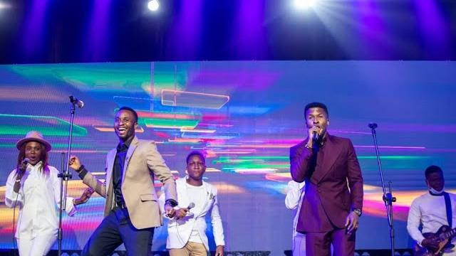Zoe | odunayo adebayo ft. pst emmanuel iren (live) Zoe | odunayo adebayo ft. pst emmanuel iren (live)