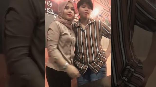 Tiktok hijab goyang hot (4) Tiktok hijab goyang hot (4)