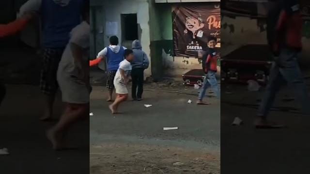 Ambyar kaca pecah ! sound horeg ! #shortsvideo Ambyar kaca pecah ! sound horeg ! #shortsvideo