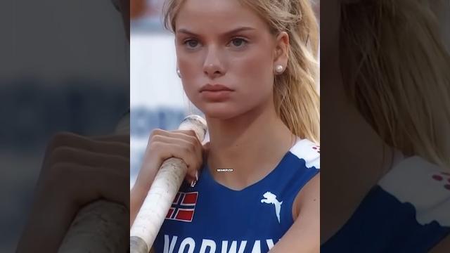 She is going viral over this! #polevault #sports #olympics #womenspolevault #sportsshorts She is going viral over this! #polevault #sports #olympics #womenspolevault #sportsshorts