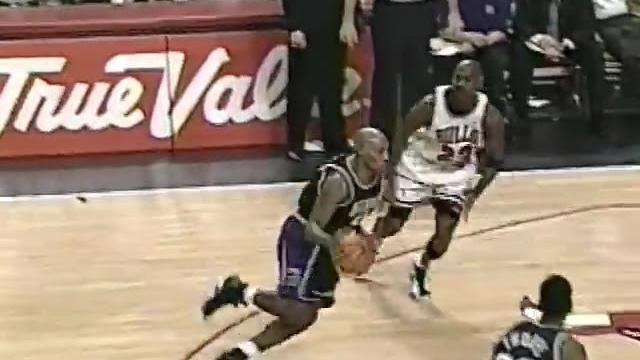 Michael jordan vs mitch richmond / february 28, 1998 / chicago bulls vs sacramento kings Michael jordan vs mitch richmond / february 28, 1998 / chicago bulls vs sacramento kings