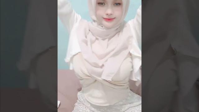 Bigo live hijab bunda goyang bar bar no bra Bigo live hijab bunda goyang bar bar no bra