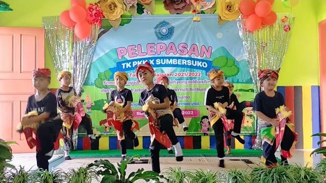 Tari jaranan kelompok b 2021/2022 Tari jaranan kelompok b 2021/2022