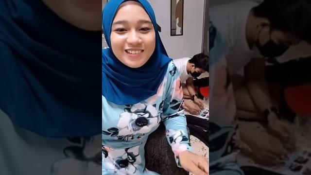 Awek melayu tudung tunjuk peha Awek melayu tudung tunjuk peha