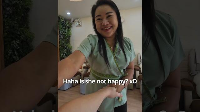 Quick free hand massage by thai girl (asmr) Quick free hand massage by thai girl (asmr)