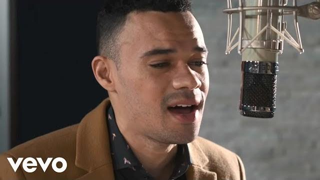 Tauren wells - hills and valleys (acoustic video) Tauren wells - hills and valleys (acoustic video)