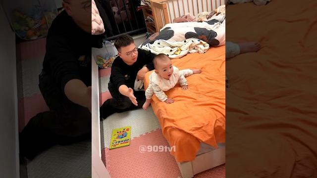 Dad, i can do it myself. #baby Dad, i can do it myself. #baby