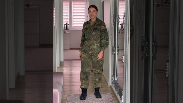 Armiyada chiroyli qizlar yo'q deb kim aytdi Armiyada chiroyli qizlar yo'q deb kim aytdi