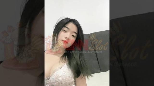 Abis mandi seger jadinya Abis mandi seger jadinya