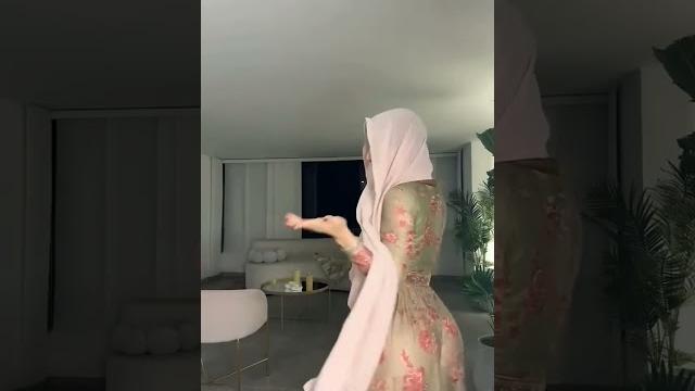 Dubai queen hot #hijab #dress #style Dubai queen hot #hijab #dress #style