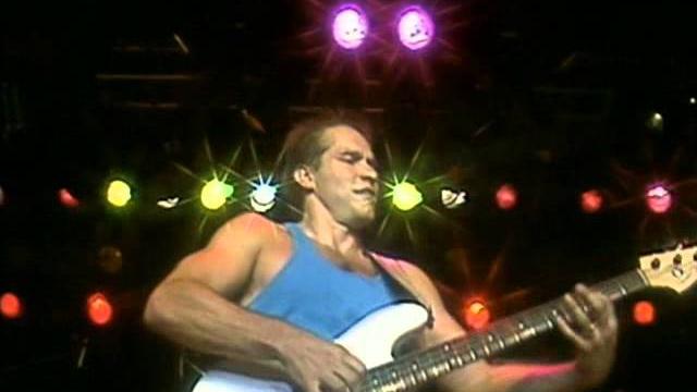 Vail johnson - bass solo with jazz bass (1987) Vail johnson - bass solo with jazz bass (1987)