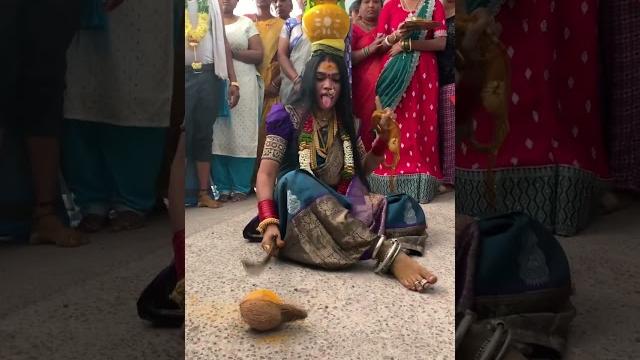 Jogini navya sri sigam at telangana bonalu 2023 #jogininavyasrisigam #bonalu2023 #shorts Jogini navya sri sigam at telangana bonalu 2023 #jogininavyasrisigam #bonalu2023 #shorts