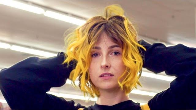 Tessa violet - crush (official music video) Tessa violet - crush (official music video)
