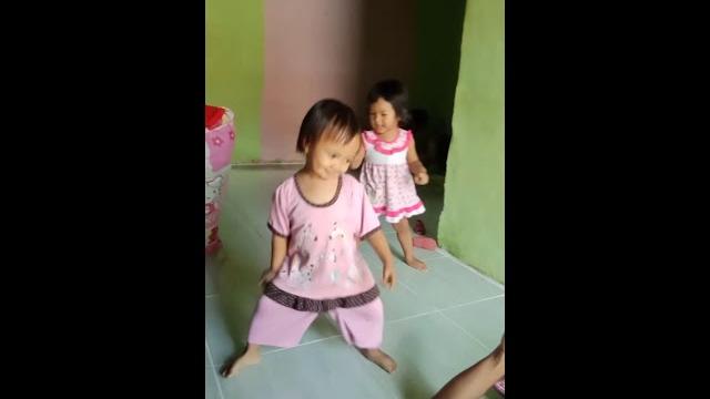 Joget tiktok ala ciyaa. Joget tiktok ala ciyaa.