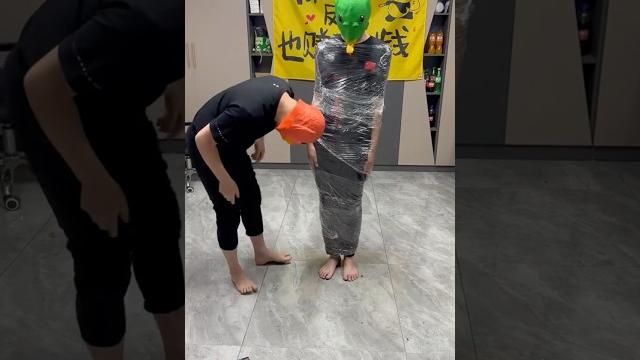 木乃伊挠脚心挑战 #funny #happy #搞笑 木乃伊挠脚心挑战 #funny #happy #搞笑