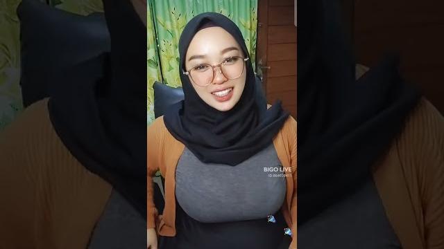 Jilbab moona cantik Jilbab moona cantik