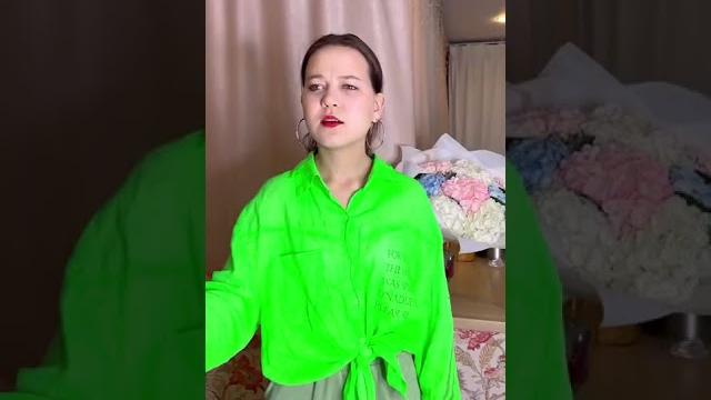 Камилла обгорела в солярии! шок… Камилла обгорела в солярии! шок…