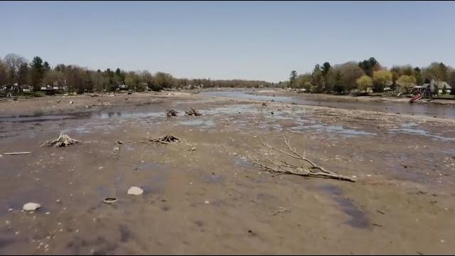 Lake vanishes after michigan dam fails during record flooding Lake vanishes after michigan dam fails during record flooding