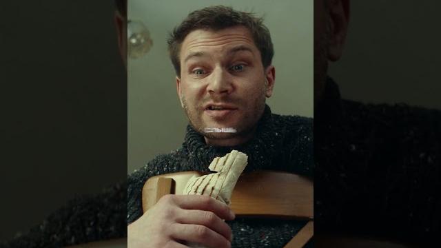 Пытают бомжа, чтобы тот поцеловал маленькую девочку#сериал #фильм #shorts #шортс #волшебныйучасток Пытают бомжа, чтобы тот поцеловал маленькую девочку#сериал #фильм #shorts #шортс #волшебныйучасток