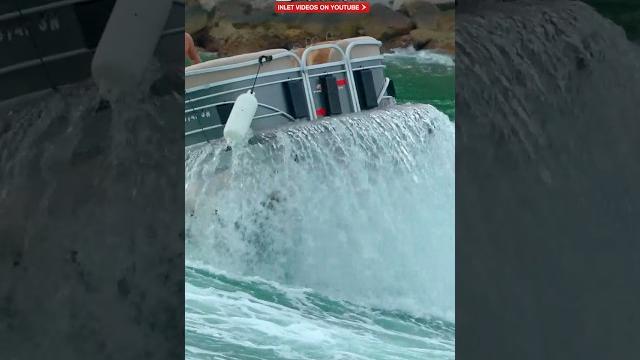 Huge mistake!! pontoon vs roughs waves! boat zone Huge mistake!! pontoon vs roughs waves! boat zone
